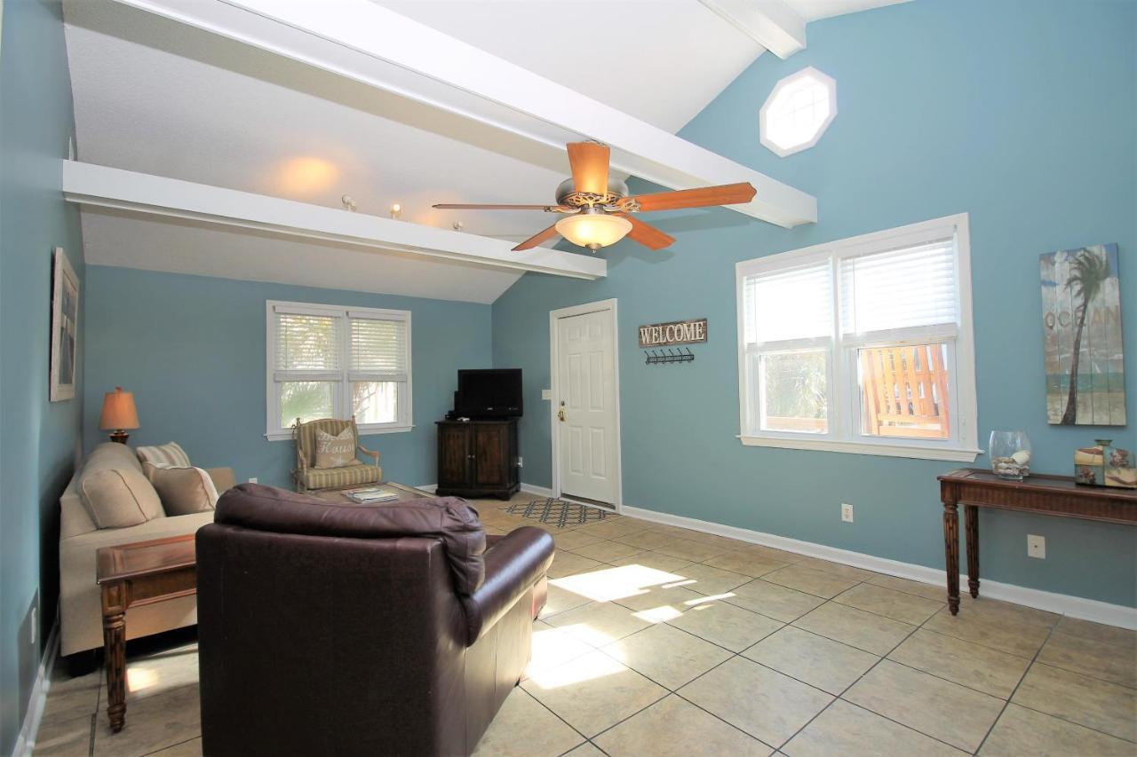 Salty Shack Unit C - Salty Shack - Dog Friendly Home - Across From The Beach - Central Location! Folly Beach Exterior foto