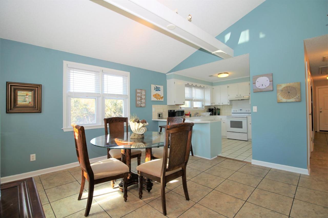 Salty Shack Unit C - Salty Shack - Dog Friendly Home - Across From The Beach - Central Location! Folly Beach Exterior foto